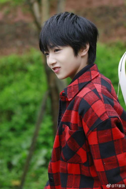 刘耀文爆料八卦事件视频,独家爆料视频大揭秘 第2张 刘耀文爆料八卦事件视频,独家爆料视频大揭秘 第2张